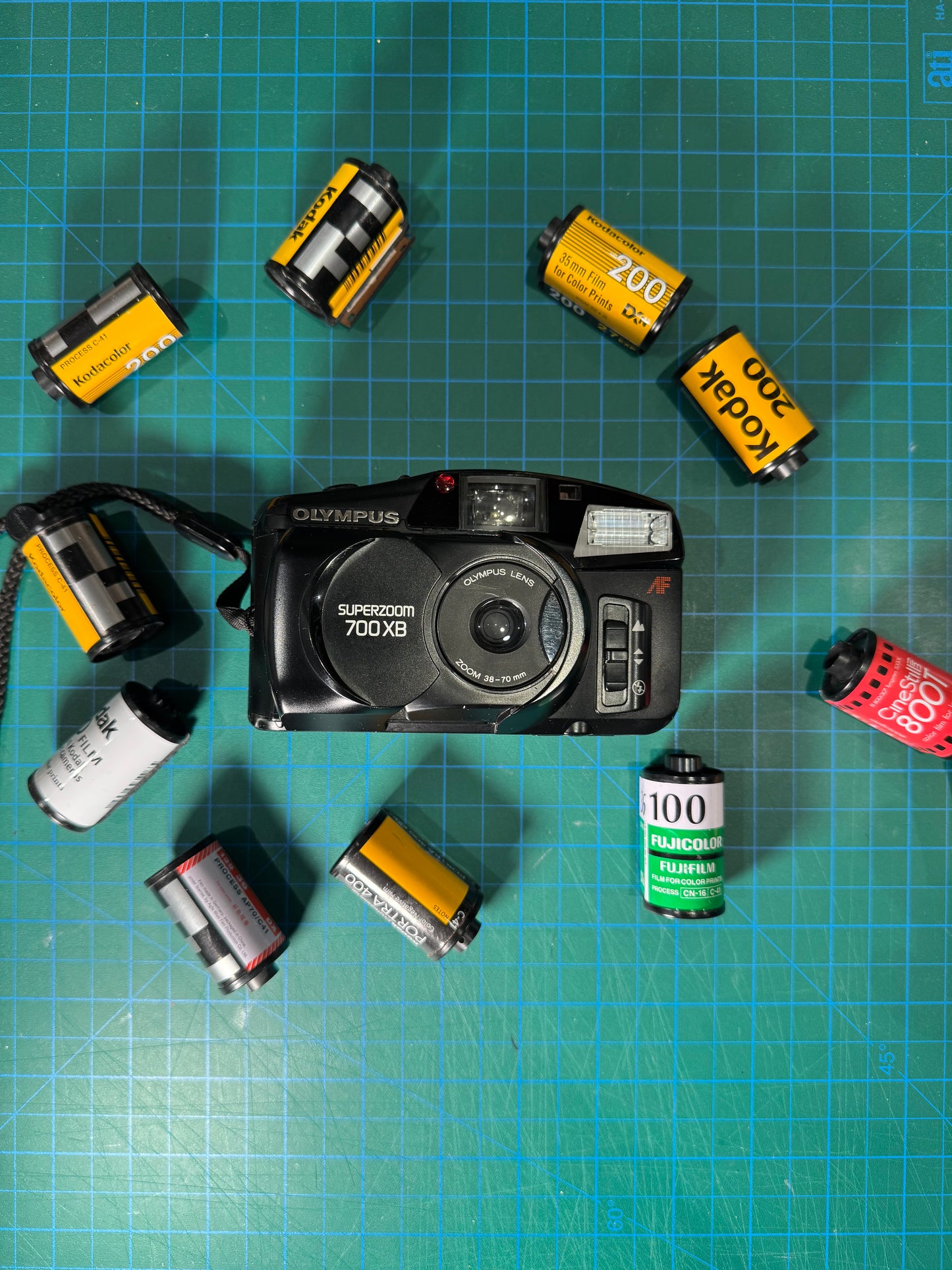 Olympus Superzoom 700XB