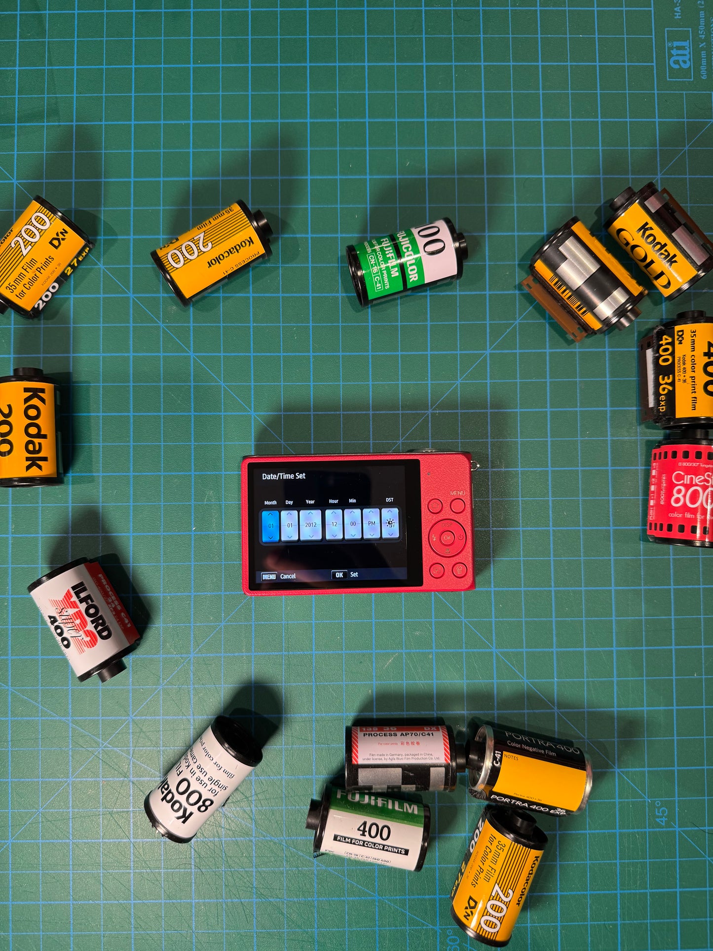 Samsung DV300F (DualView)