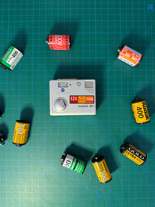 Konica Minolta DiMAGE X21