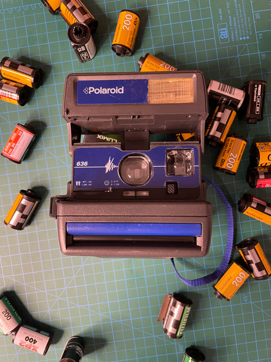 Polaroid 636 Close Up Blue Edition