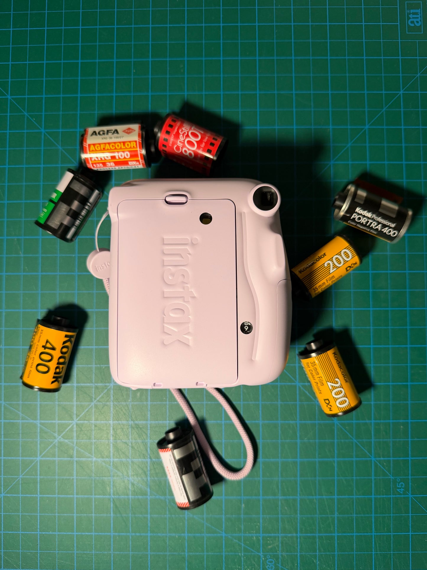 Instax Mini 11 (purple)