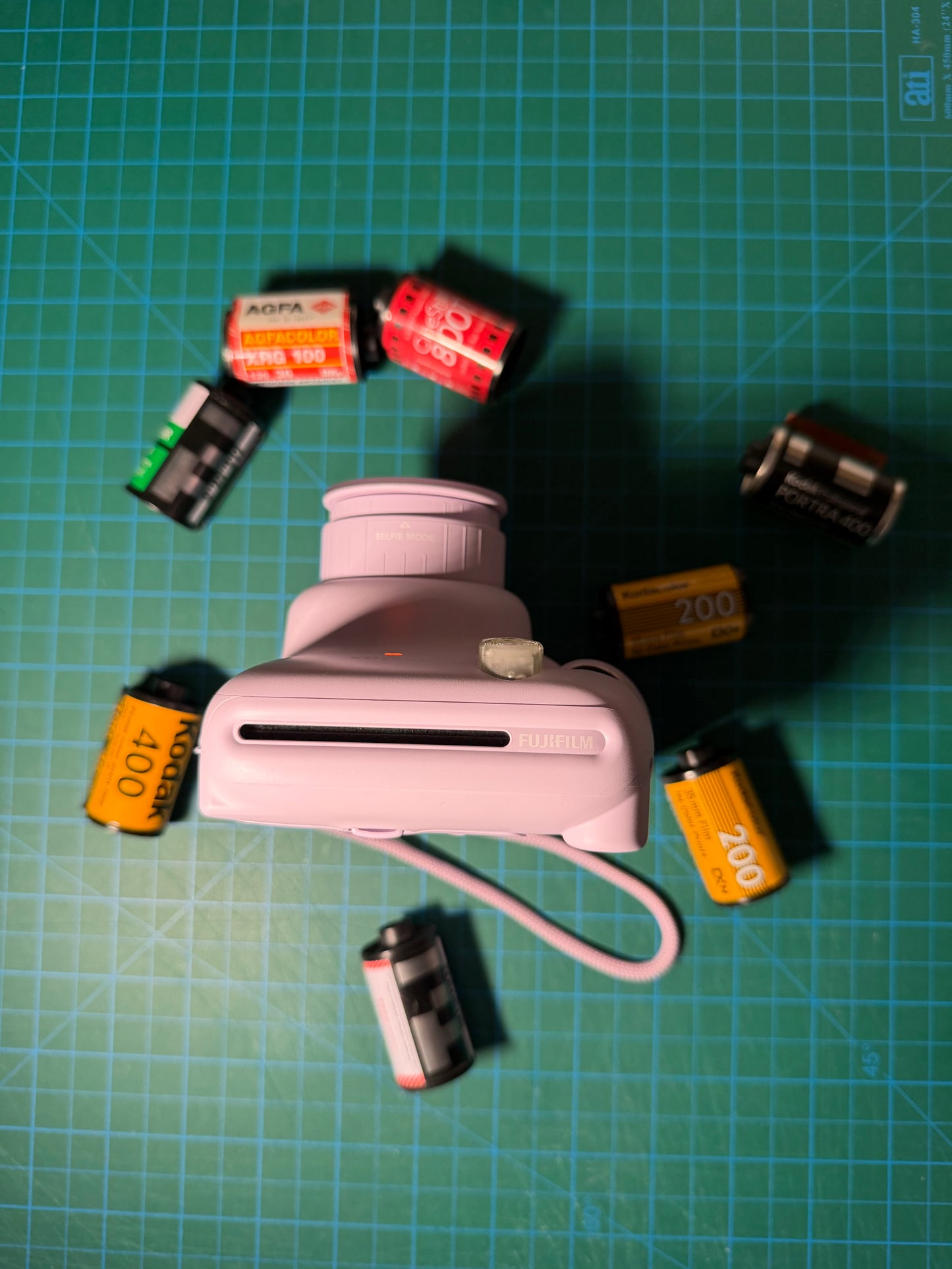 Instax Mini 11 (purple)