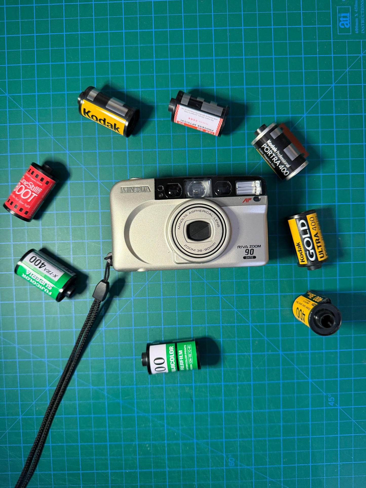 Minolta Riva Zoom 90