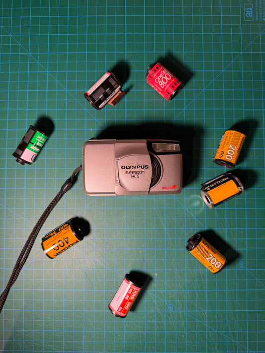 Olympus Super Zoom 140S