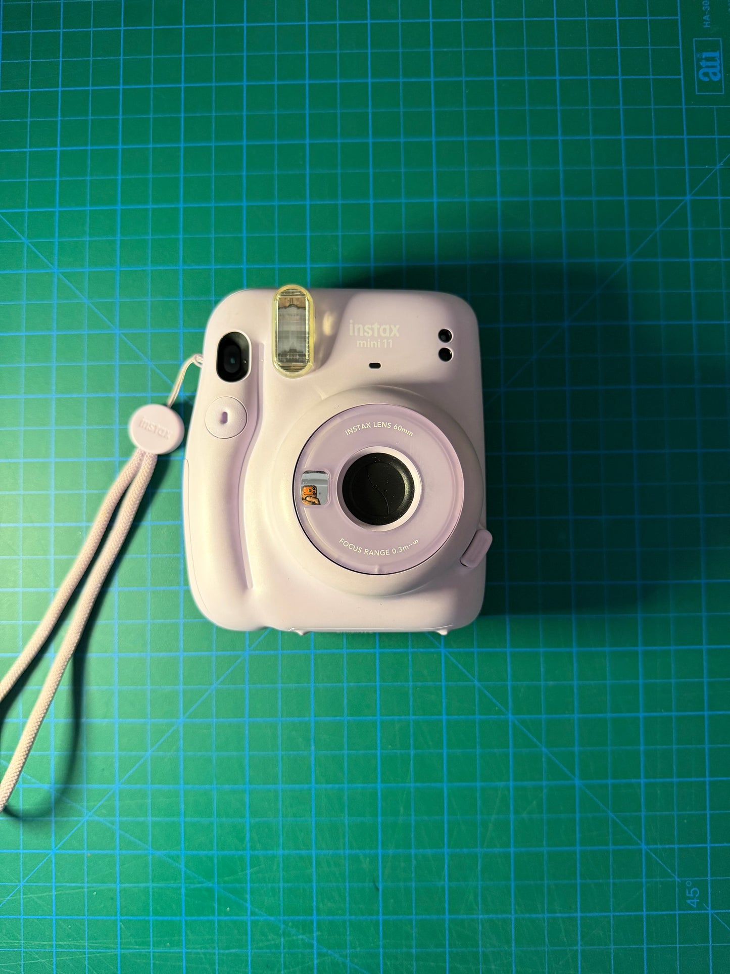 Instax Mini 11 (purple)