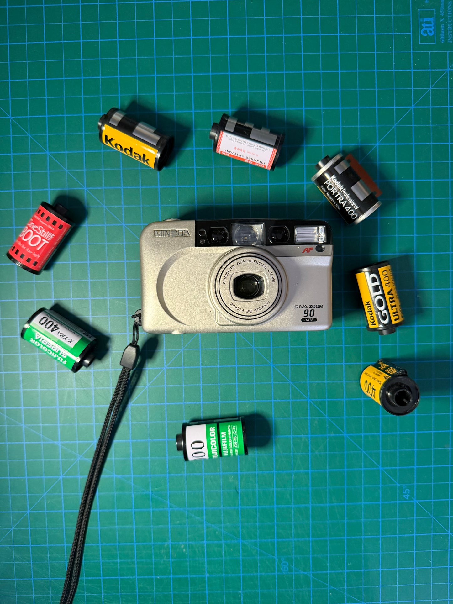 Minolta Riva Zoom 90