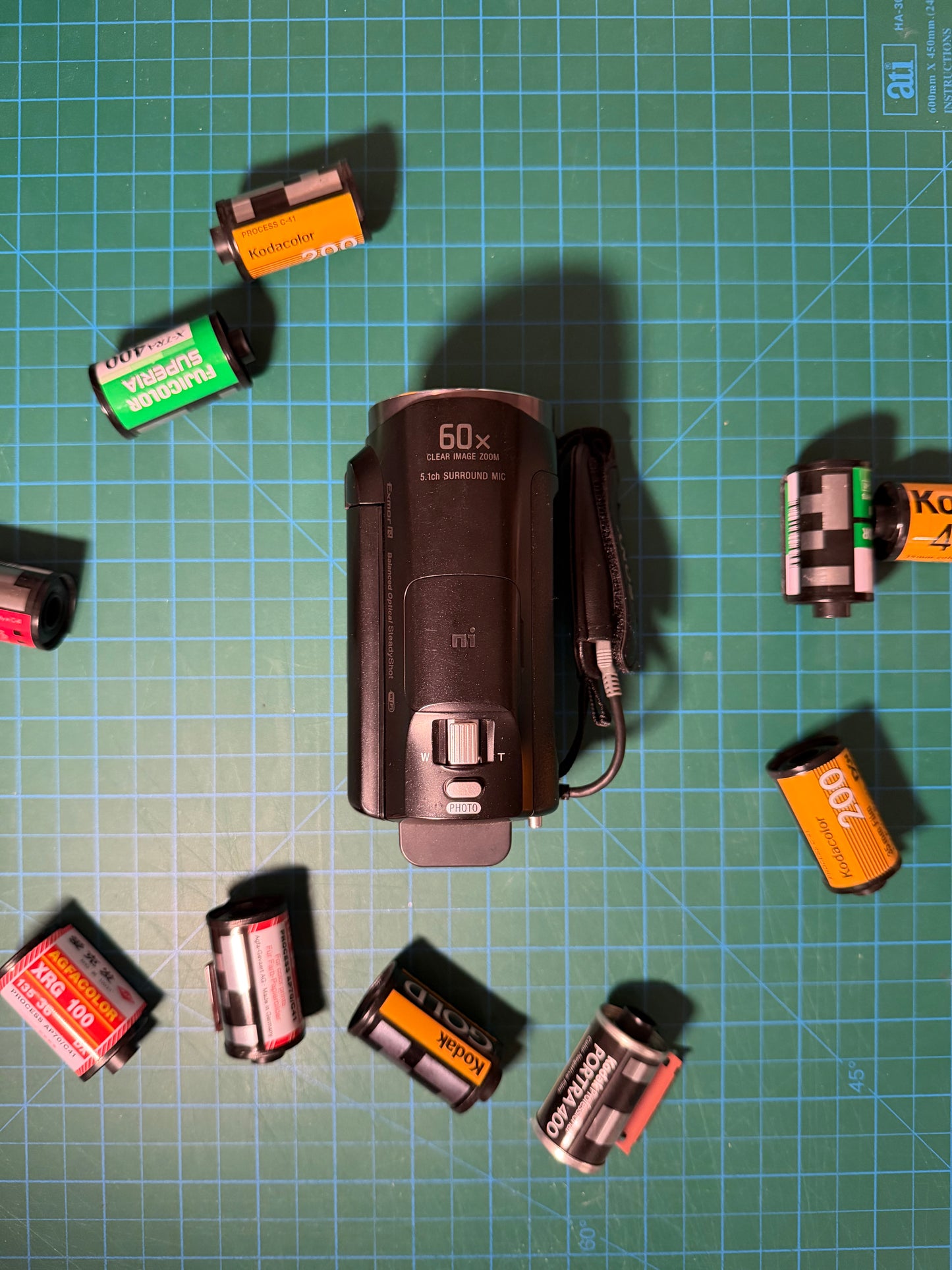 Sony Handycam HDR-PJ670