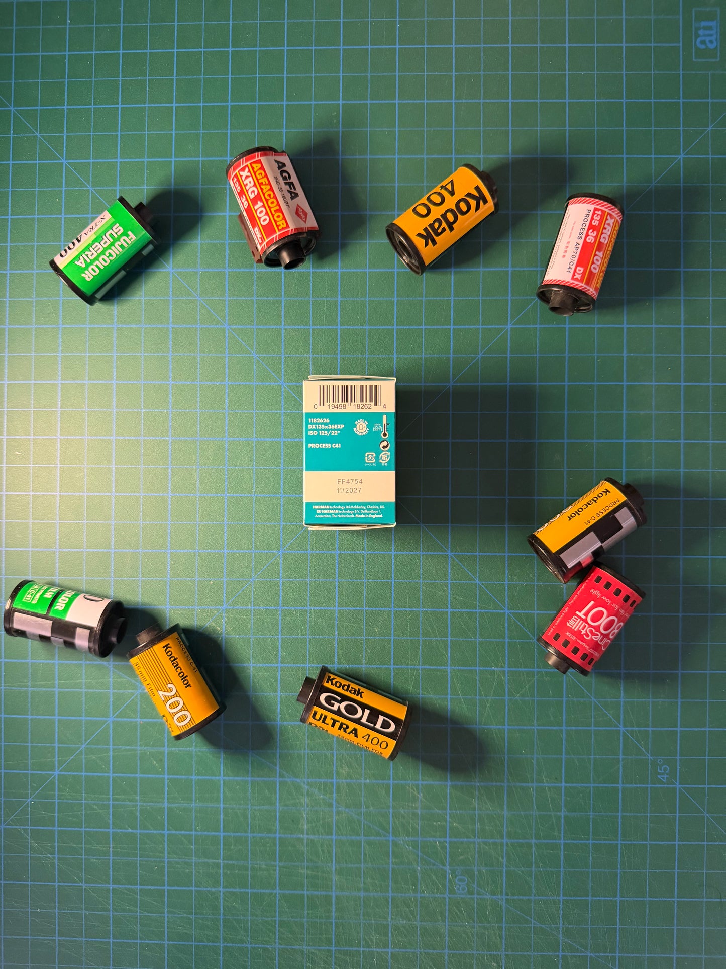 Switch Azure 125 – 35mm Film (ISO 125, 36 Exposures)