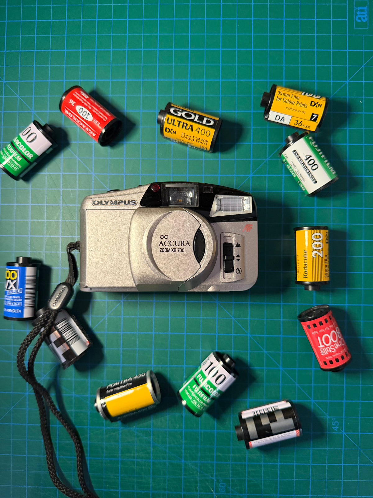 Olympus Accura Zoom XB 700