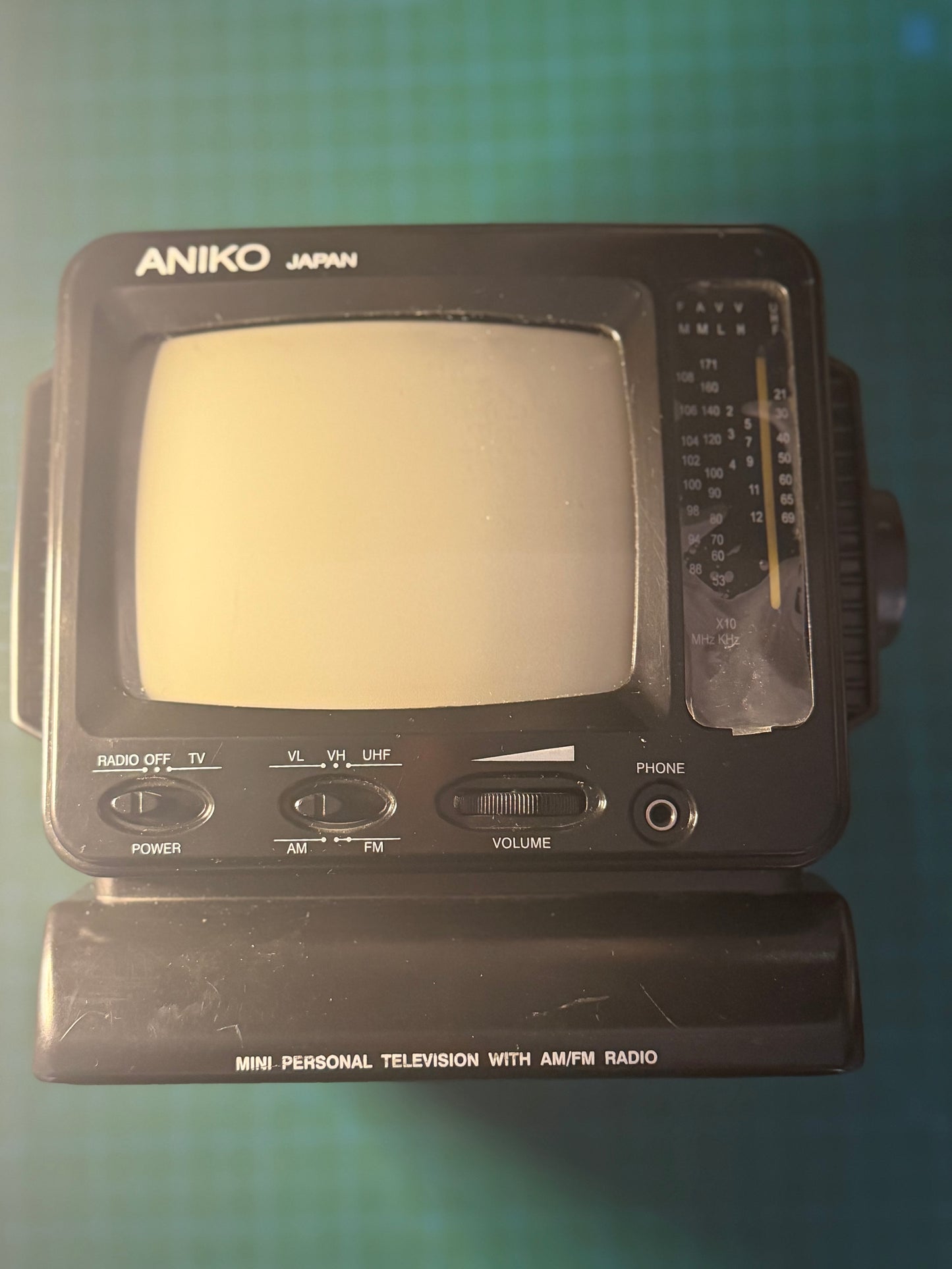 ANIKO TV-328 Portable Black & White Mini Television