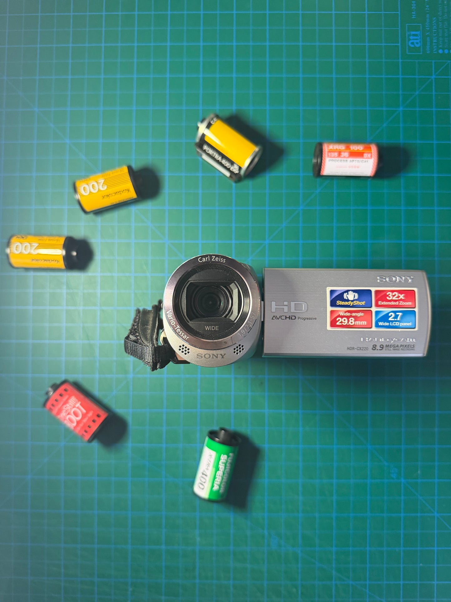 Sony Handycam HDR-CX220