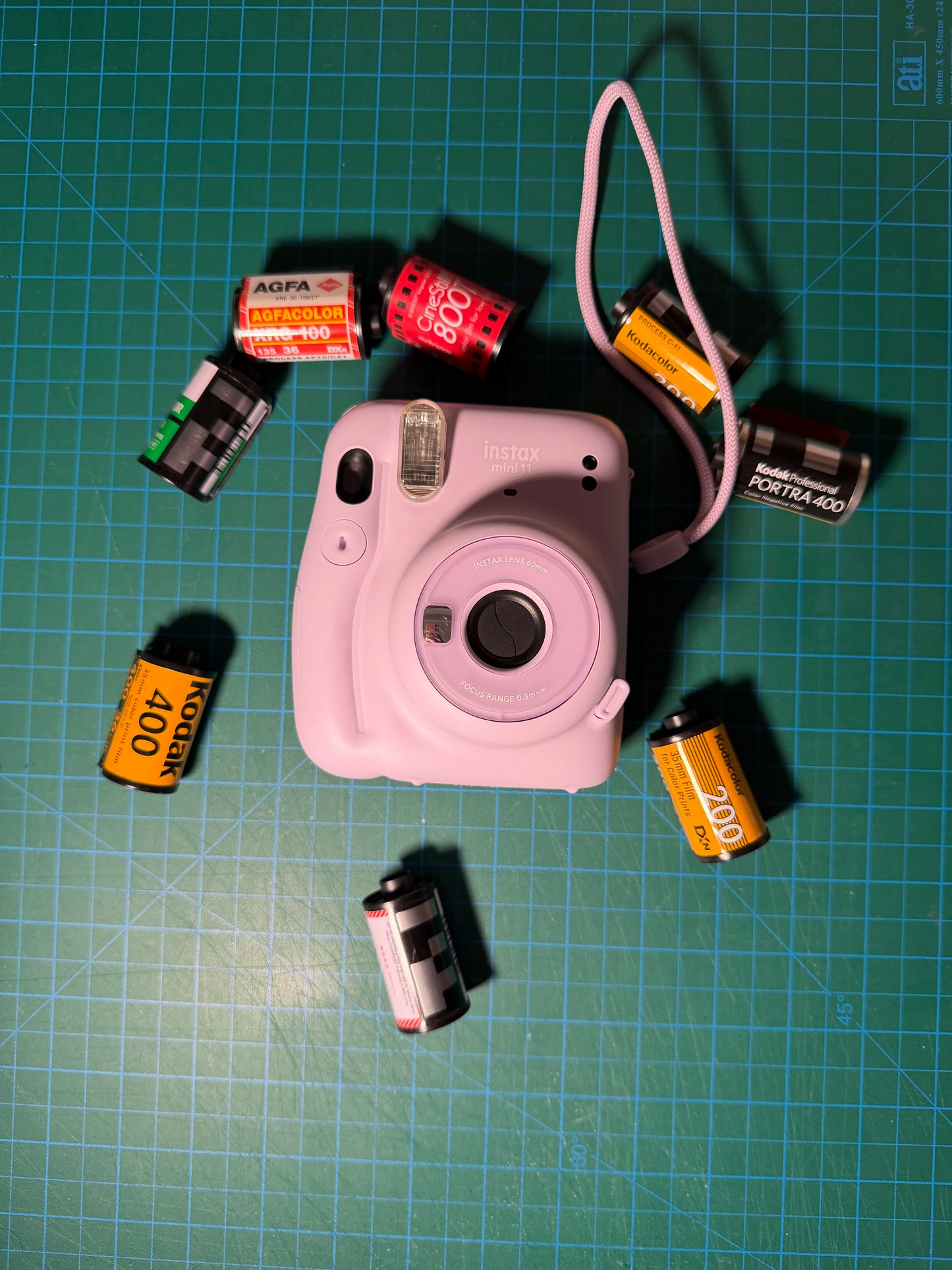 Instax Mini 11 (purple)
